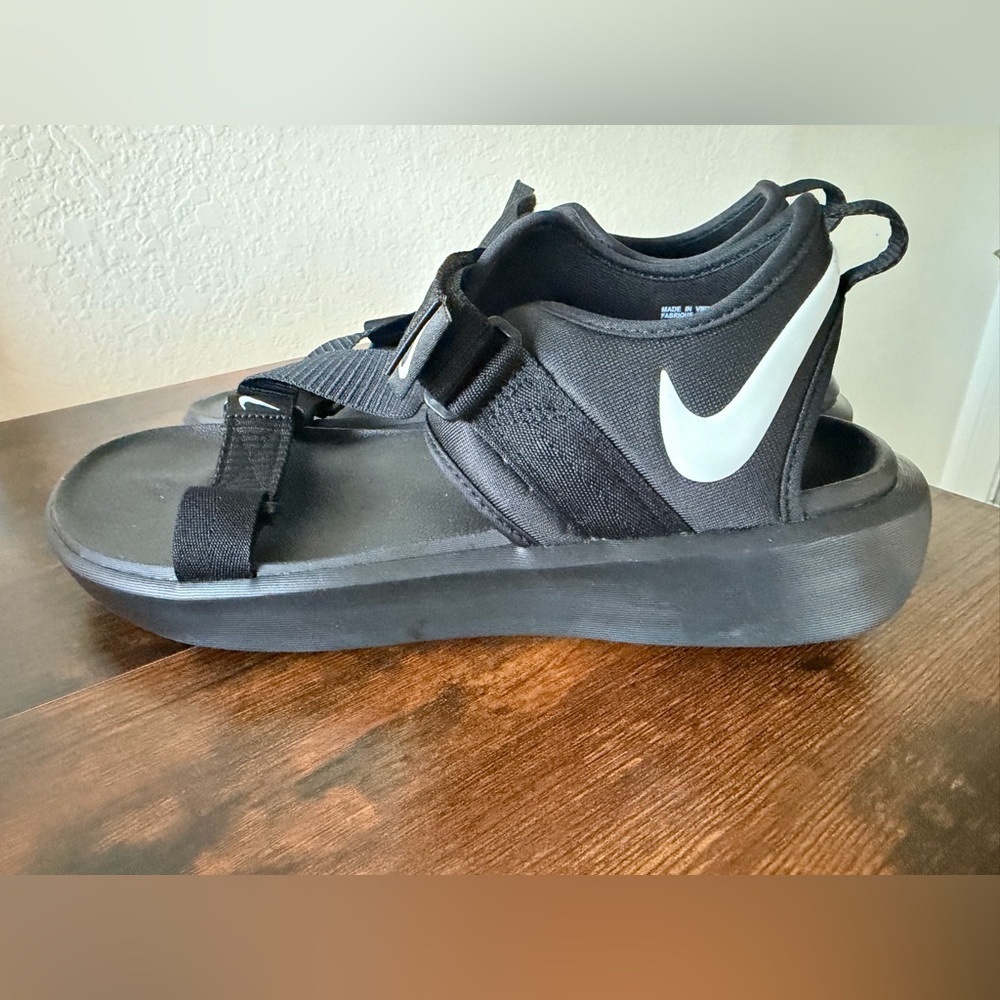 Nike Black and White Sport Slide Sandals
